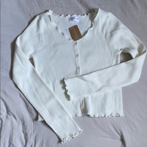 Vestique Hudson Street Button Up Top - Picture 3 of 3